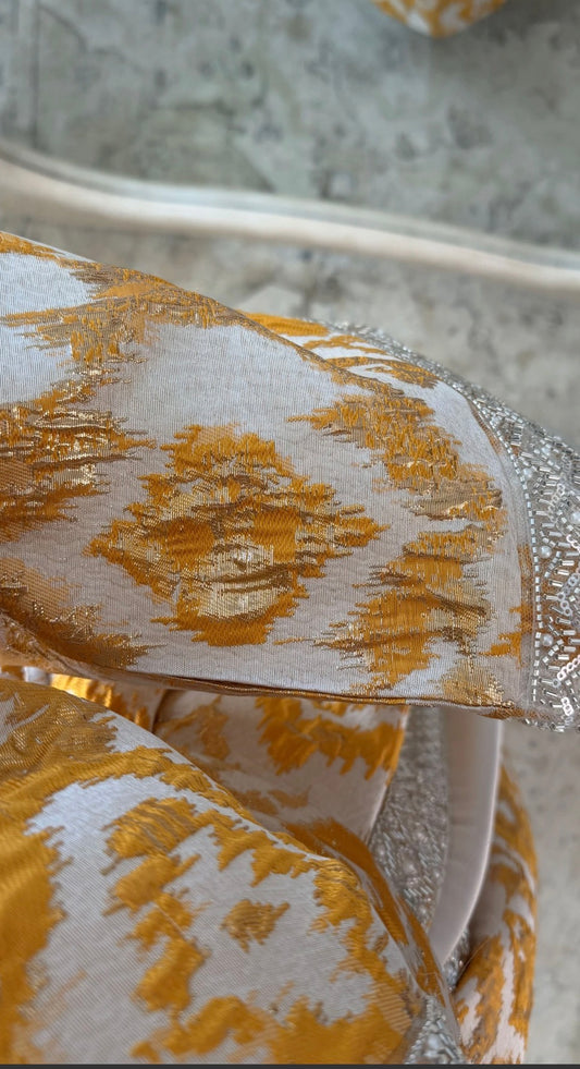 Ensemble robe /abaya en brocart jaune